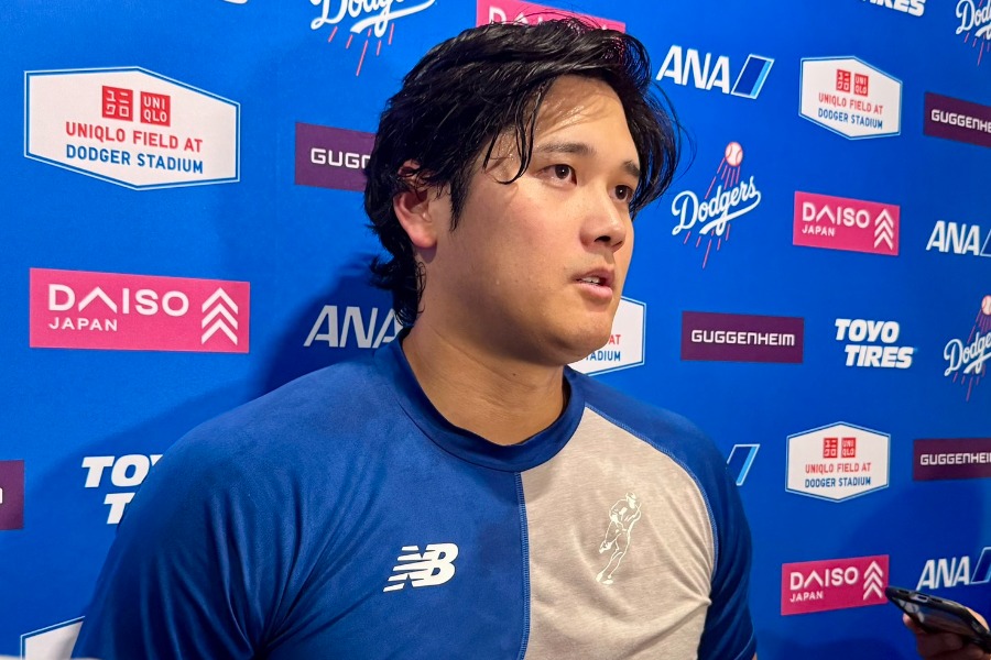 試合後、取材に応じたドジャース・大谷翔平【写真：小谷真弥】
