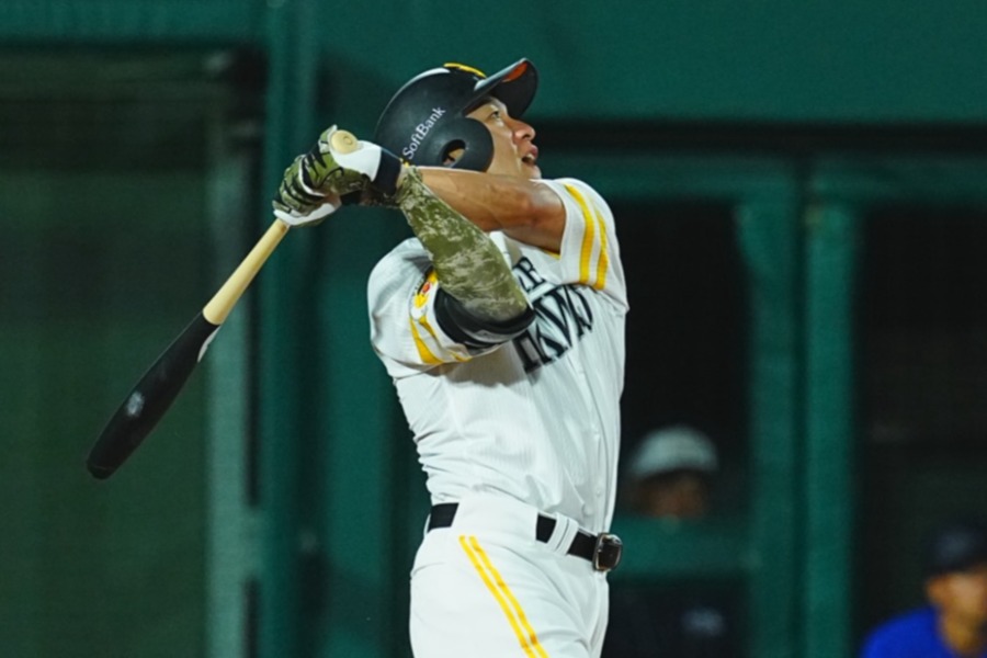 3回に3ランを放ったフトバンク・柳田悠岐【写真:荒川祐史】