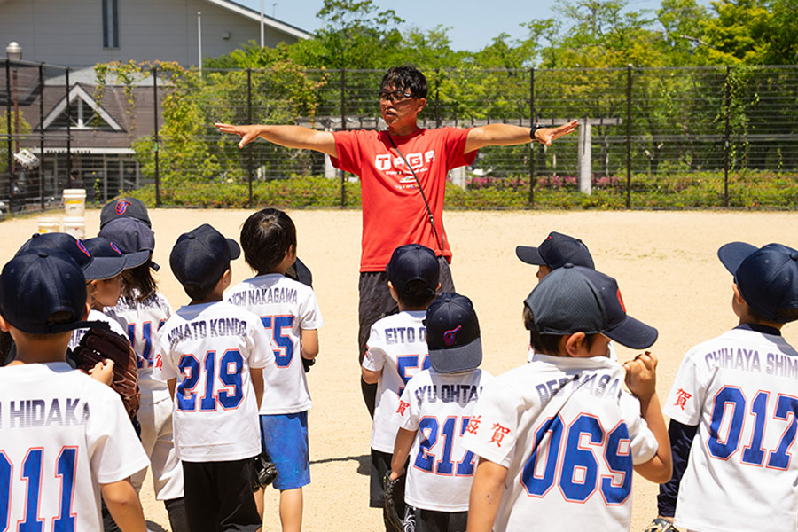 子どもたちのために指導における“3つの誓い”を立てている【写真：磯田健太郎】