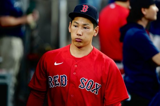 吉田正尚は「誰ともしゃべっていない」　ベンチでの“孤独”…OBが指摘したド軍との違い