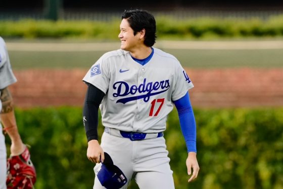 大谷翔平の“クソガキ発動”　気まずい先輩…あまりに綺麗な「90」に衝撃「面白いwww」