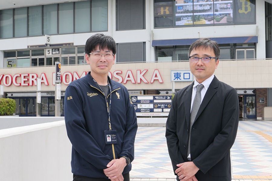 オリックス野球クラブ事業本部事業推進部チケット企画グループ 阿部優輝さん（左）と株式会社Tickets in Japanの薗田好豊さん【写真提供：(C)PLM】