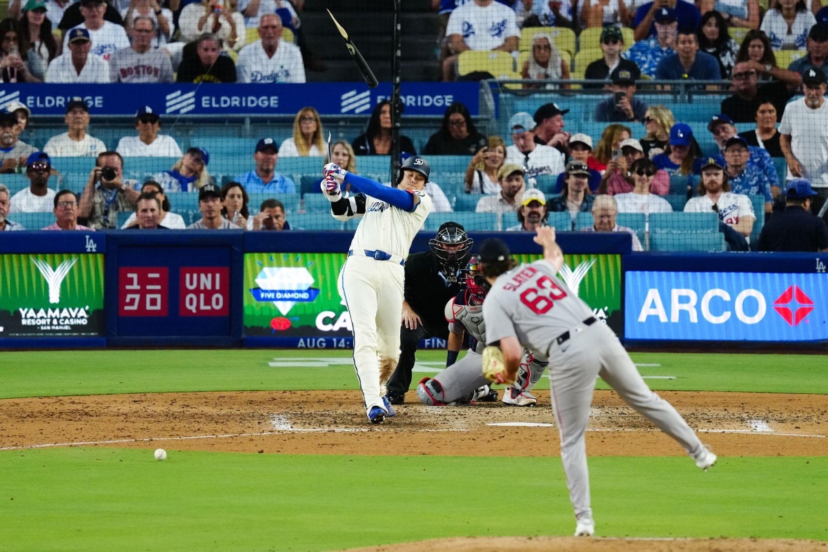 大谷のバットをへし折った瞬間。力のない打球が転がった【写真：黒澤崇】
