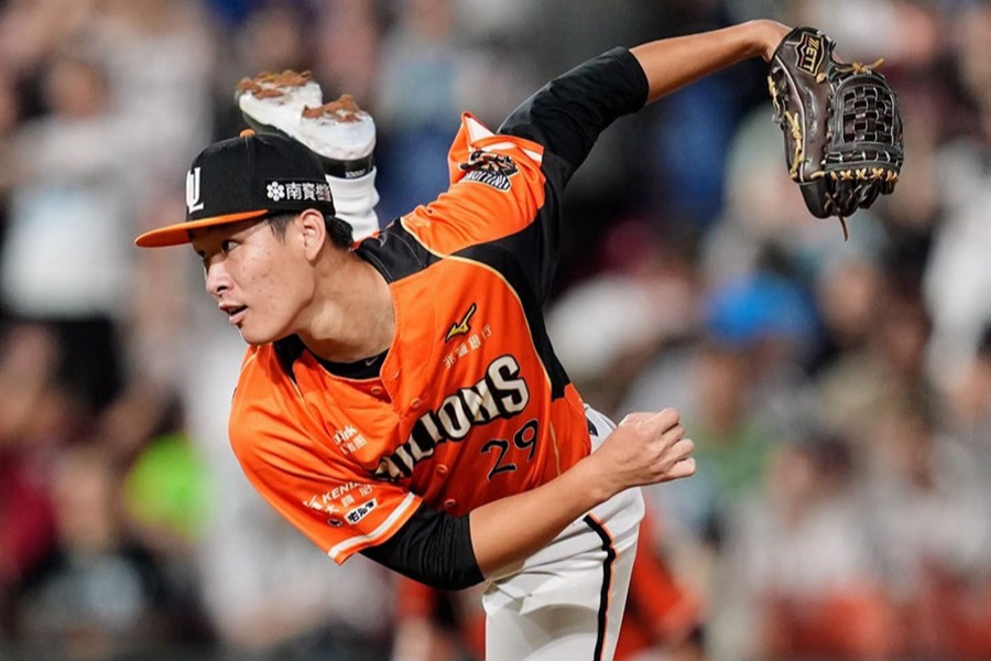 開幕直前にクローザーに抜擢されて活躍している22歳の統一・鍾允華【写真提供：CPBL】