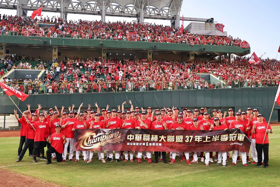 2026年前期シーズンを制した味全ドラゴンズ【写真提供：CPBL】