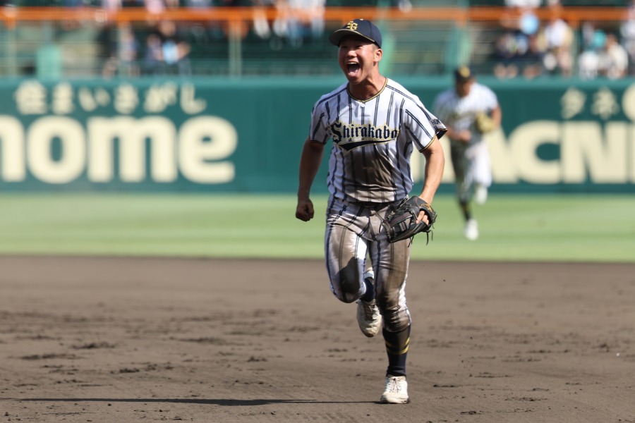 美技を披露した白樺学園・金井瀬那【写真：加治屋友輝】