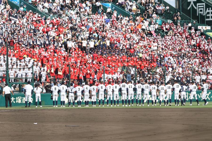 甲子園に駆け付けた東日大昌平の応援団【写真：加治屋友輝】