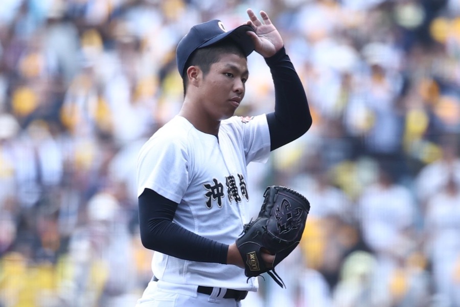 横浜戦に先発した沖縄尚学・末吉良丞【写真:加治屋友輝】