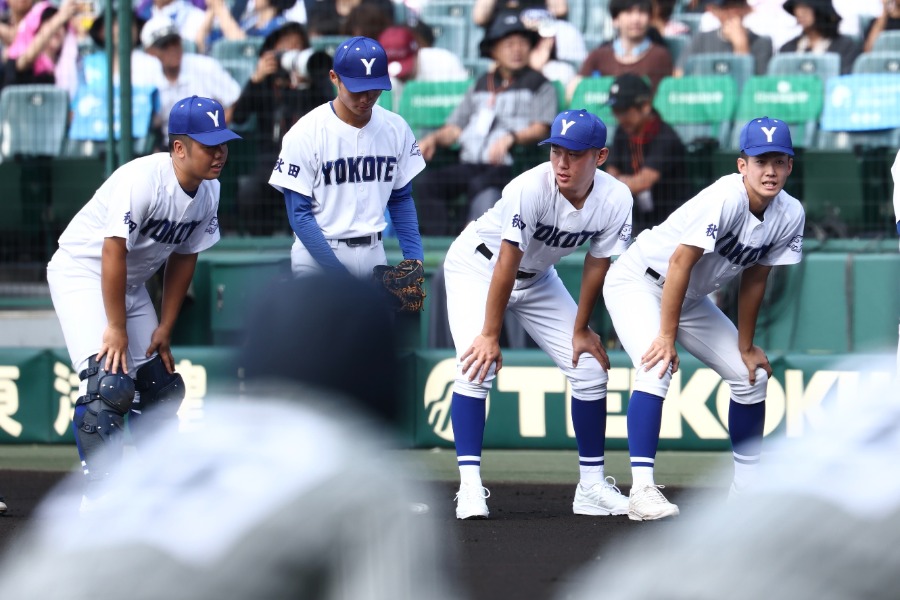 敦賀気比と対戦する横手ナイン【写真:加治屋友輝】