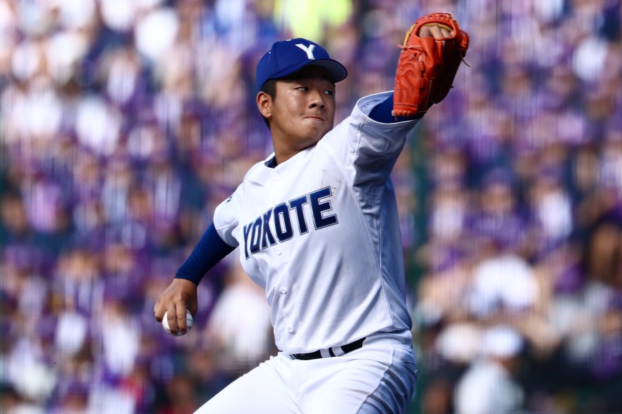 敦賀気比戦に先発した横手・佐藤宙斗【写真:加治屋友輝】