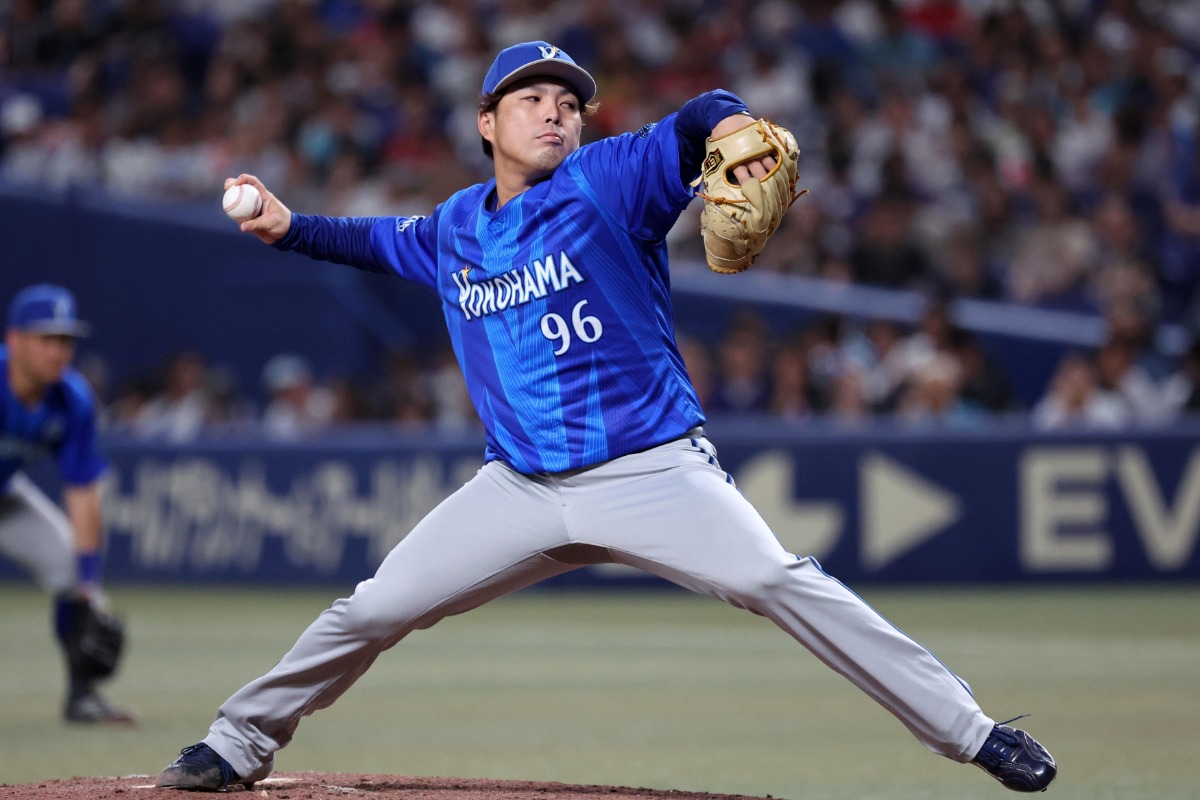 背番号96のユニホームで1軍のマウンドに立った馬場皐輔【写真提供：産経新聞社】