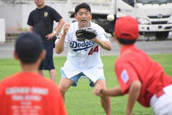 キャッチボールはなぜ足を使う？　基礎練習は退屈も…斎藤隆氏が説く“努力の心得”