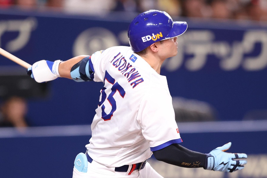 中日・細川成也【写真：栗木一考】
