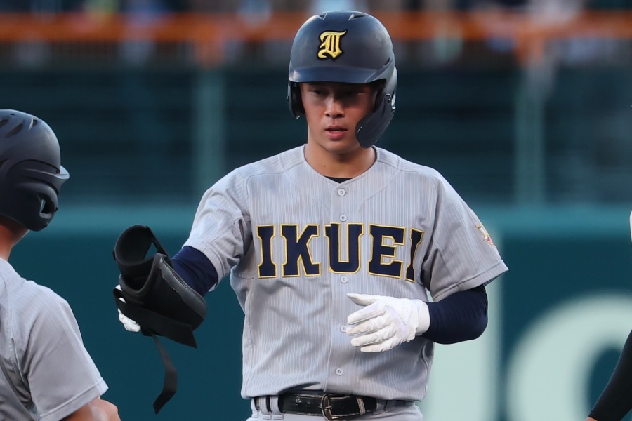 仙台育英の小久保颯弥【写真：加治屋友輝】