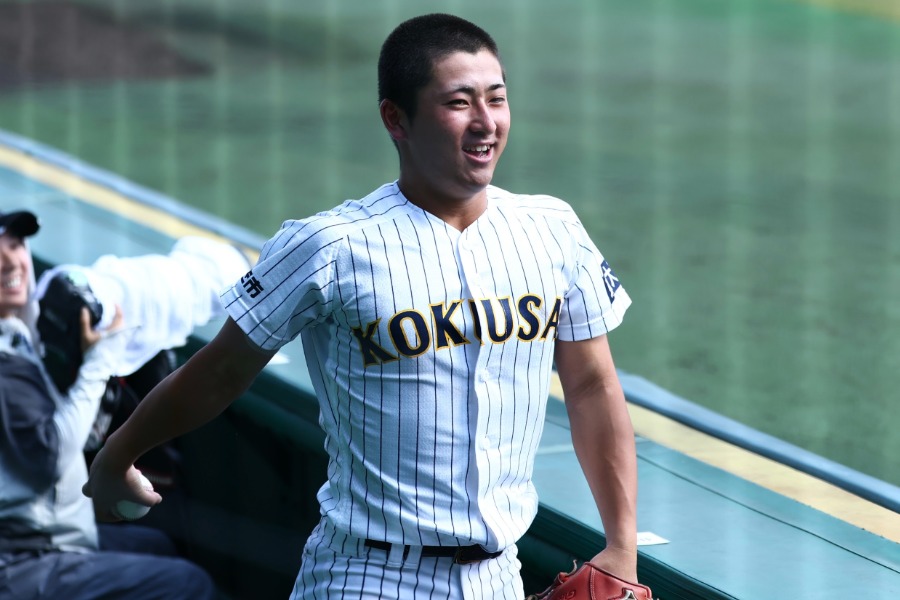 好守を見せた東日大昌平・渡辺頼都【写真：加治屋友輝】