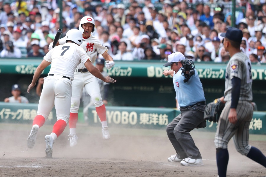 智弁和歌山が敦賀気比との延長戦を制して8強入り【写真:加治屋友輝】