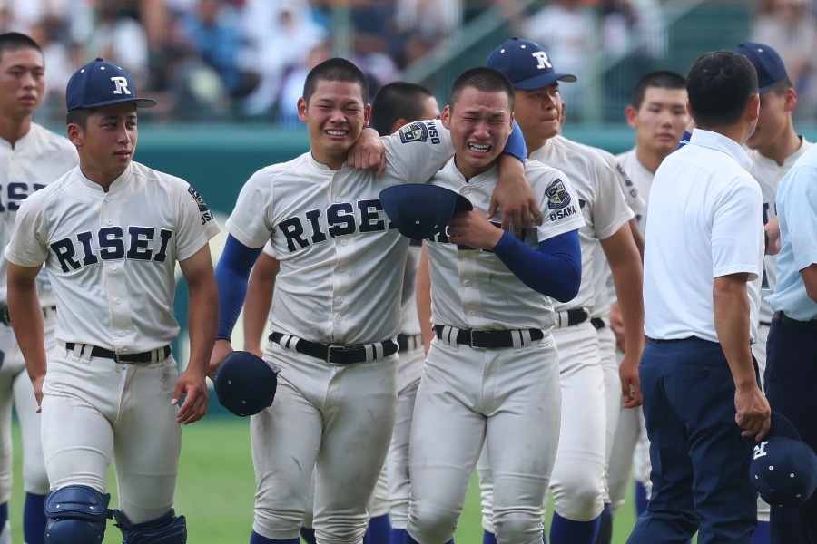 三重に敗れた履正社ナイン【写真:加治屋友輝】