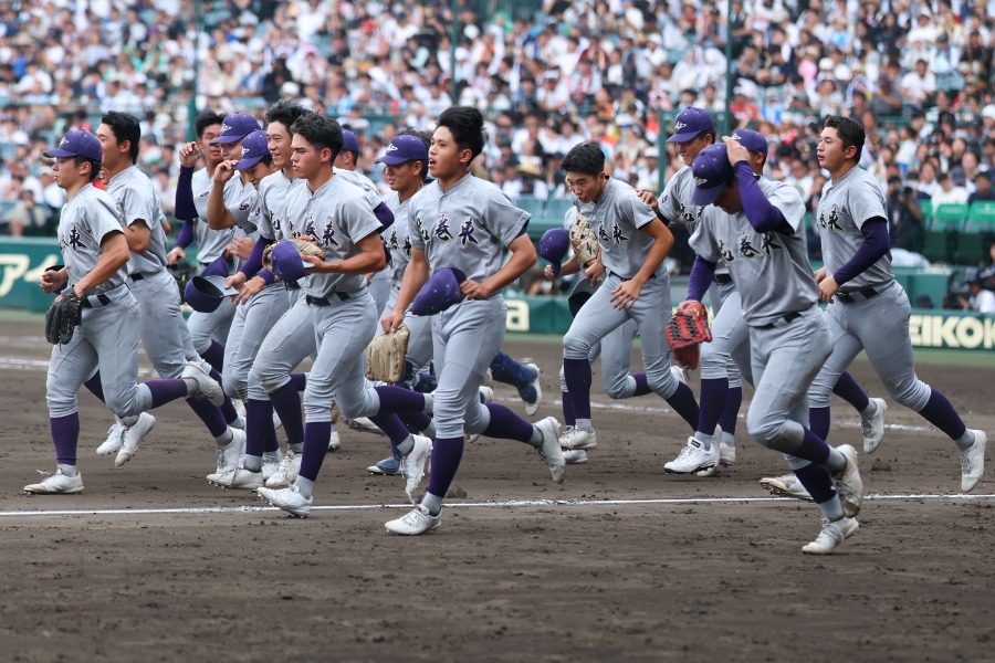 花巻東が英明を下し8強入りを決めた【写真：加治屋友輝】