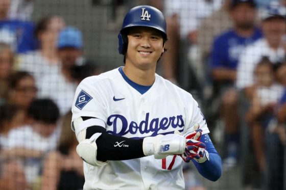 大谷翔平のスパイクが7000万円で落札　昨年の東京シリーズで使用…直筆サイン入り