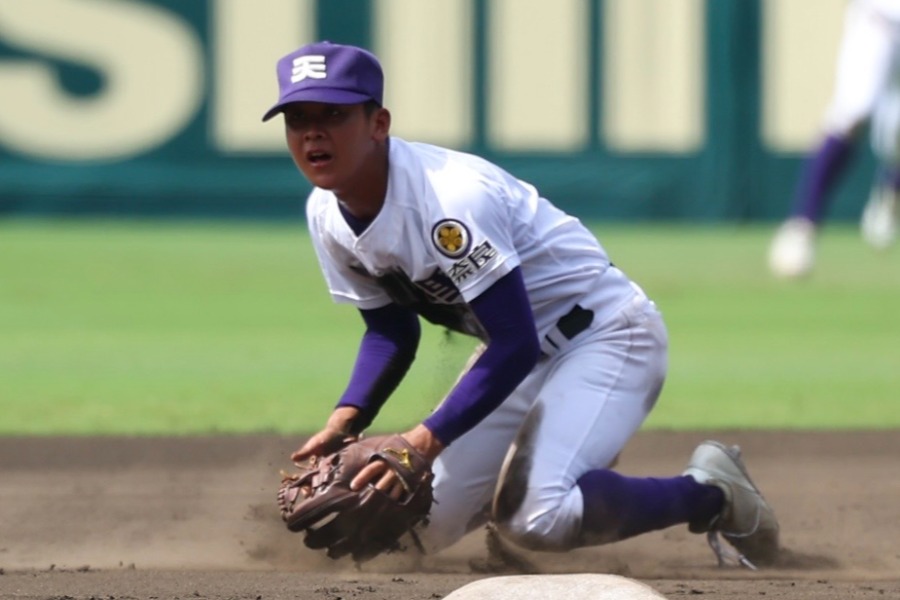 三重戦で好守を披露した天理・田畑龍二【写真:加治屋友輝】