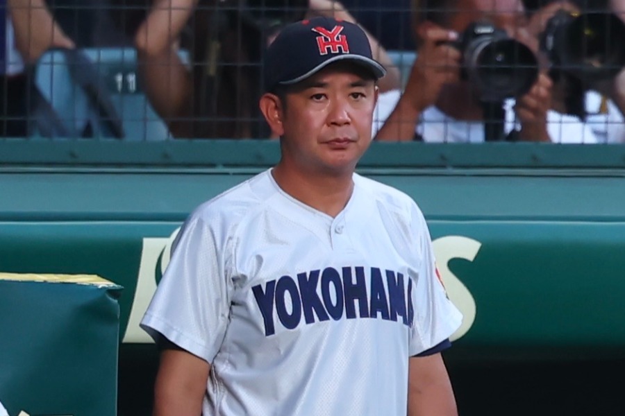 横浜・村田浩明監督【写真：加治屋友輝】