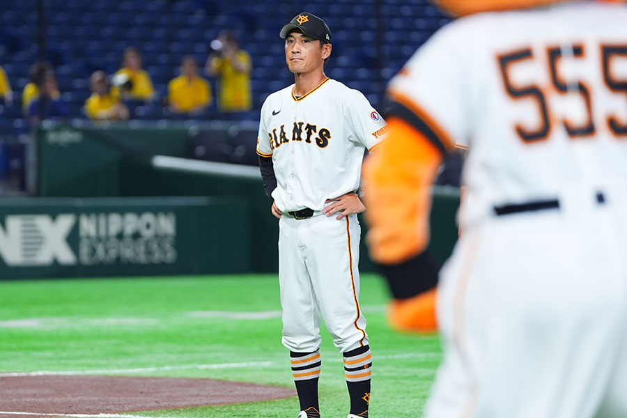 多摩川ボーイズ・片岡保幸監督【写真：イワモトアキト】