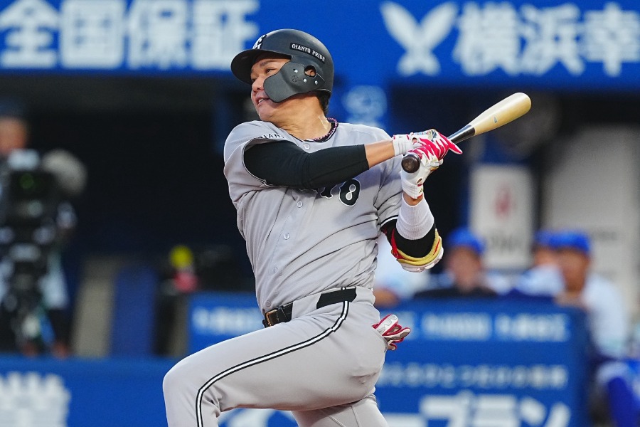 DeNA戦に出場した巨人・坂本勇人【写真：荒川祐史】