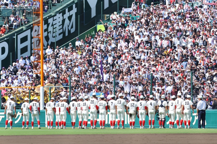 決勝進出を決めた智弁和歌山ナイン【写真:加治屋友輝】