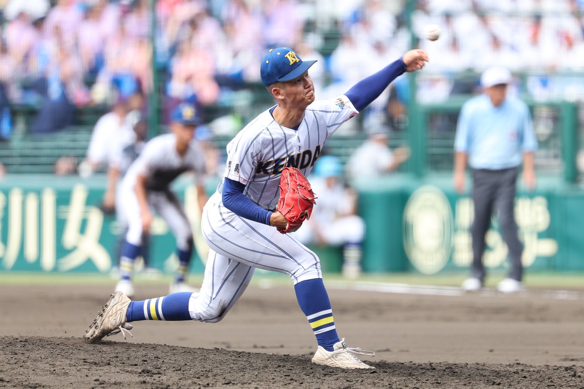 2024年選抜大会では優勝に貢献も、夏に左肘を痛めてTJ手術を決断した【写真：加治屋友輝】