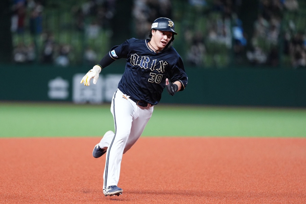 昨季は内外野6ポジションをこなし、攻守でチームを支えた【写真：小林靖】