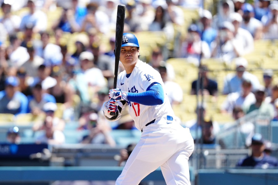 初回に四球で出塁したドジャース・大谷翔平【写真：黒澤崇】
