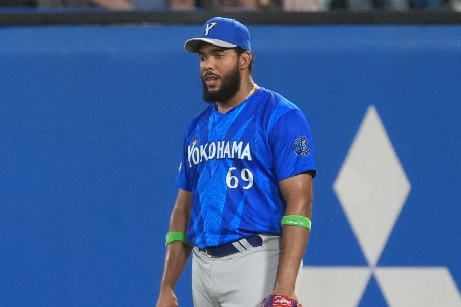 DeNAのヘラル・エンカーナシオン【写真：井上学】
