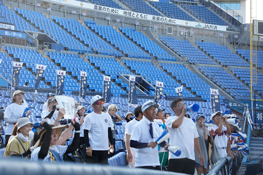 選手たちの躍動に保護者も声援を送った【写真:磯田健太郎】