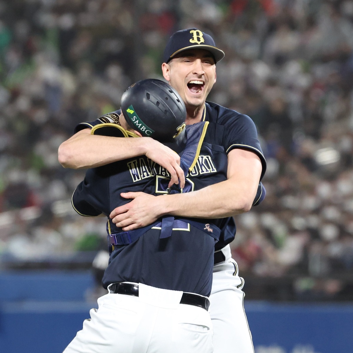 2022年、ヤクルトとの日本シリーズを制し、ワゲスパックは胴上げ投手となった【写真提供：産経新聞社】