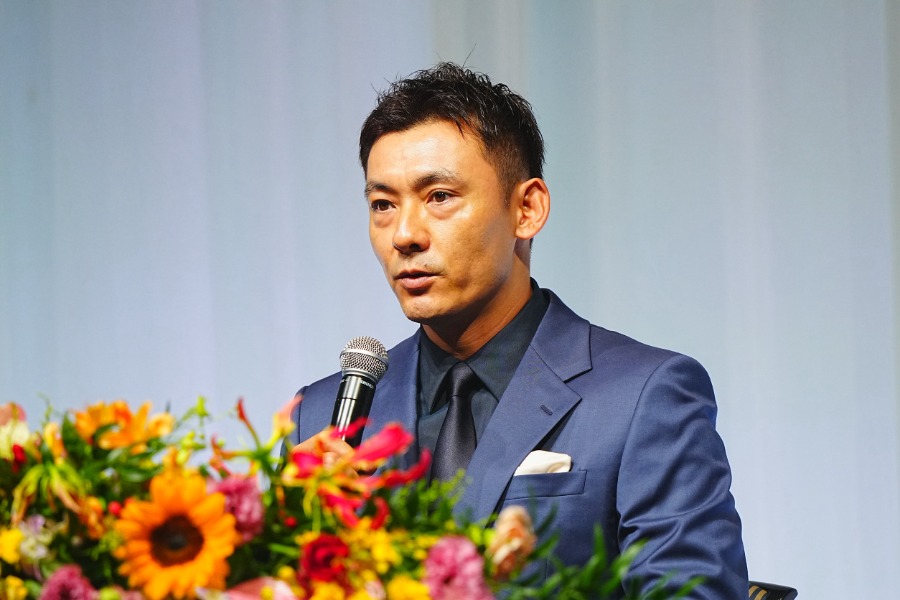 引退会見を行った西武・栗山巧【写真：荒川祐史】