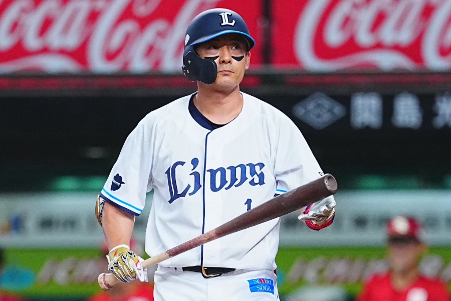 引退試合に臨む西武・栗山巧【写真:荒川祐史】