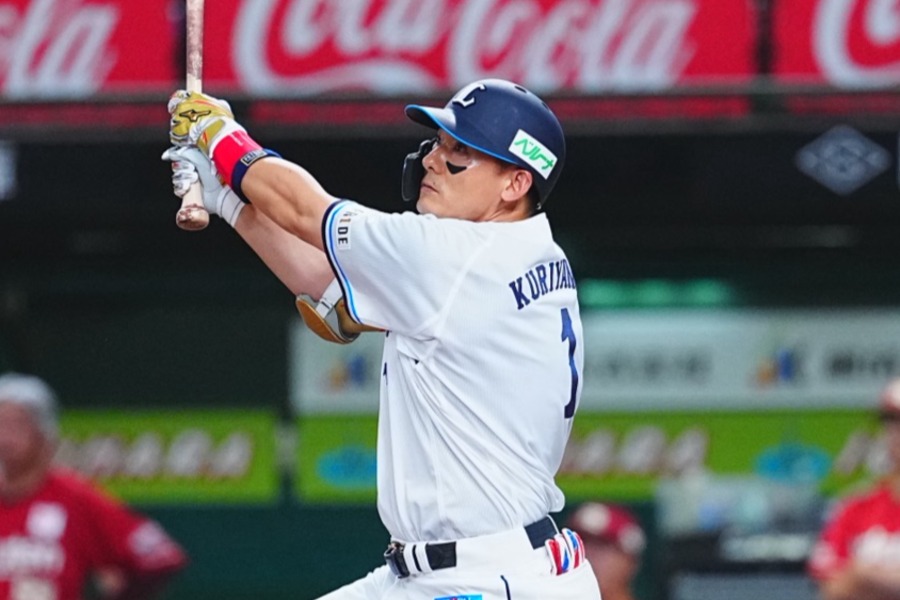 引退試合に臨む西武・栗山巧【写真：荒川祐史】
