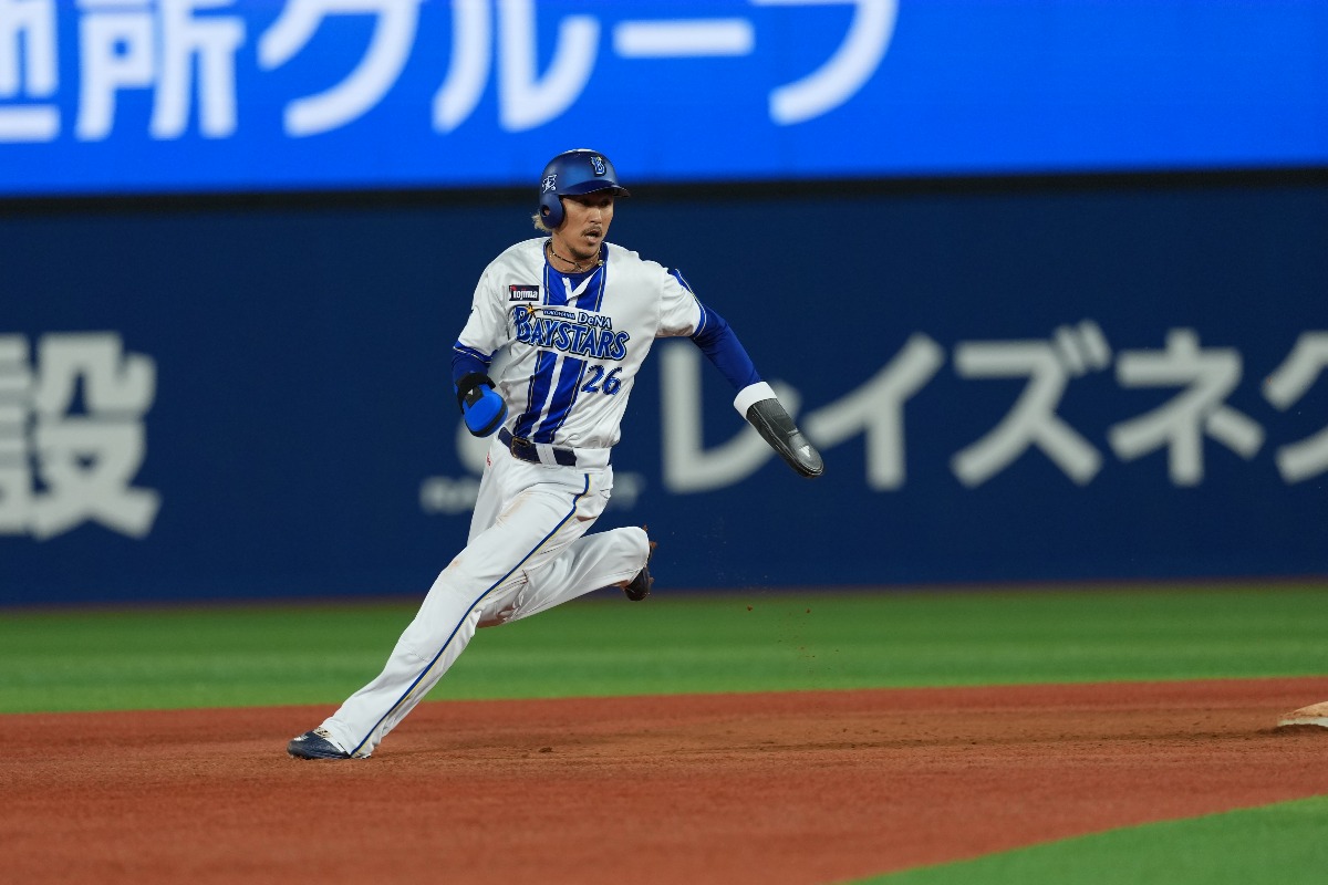 チームトップの15盗塁をマークするDeNA・三森大貴【写真：井上学】