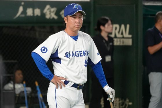 「へばりついた」山足達也のプロ8年　古巣の誘い断り単身挑む指導者の道…「くすぶっている選手」に伝えたい思い