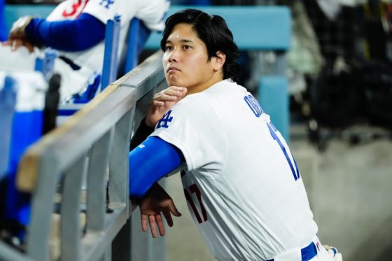 ロバーツ監督が大谷翔平に送ったメッセージ　届いた1つの絵文字…スタメン外の“裏側”