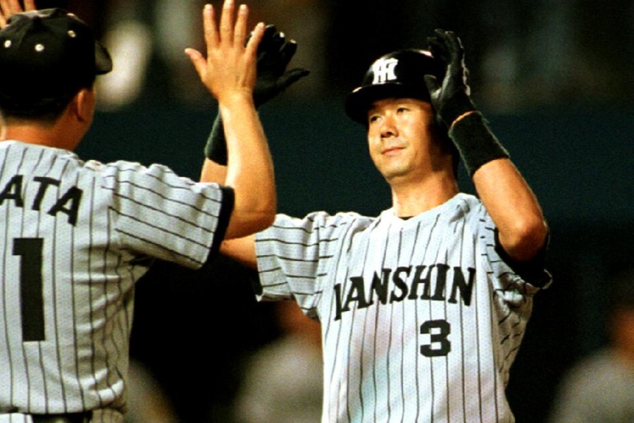 阪神時代の1998年、代打としても活躍した八木裕氏【写真提供:産経新聞社】