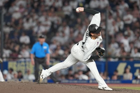 ロッテ左腕は「日本でもトップクラス」　“特殊軌道に”五十嵐亮太氏＆中田翔氏も衝撃「すごい」