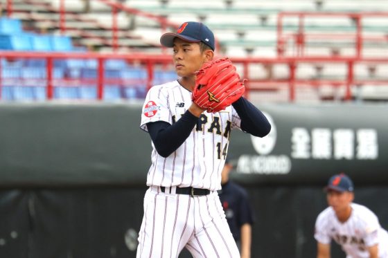 侍Jで唯一…台湾メディアが156キロ左腕を囲んだワケ　他国の逸材にも「負けない」