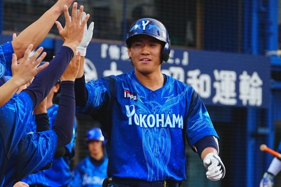 DeNAドラ3・宮下朝陽「右に打つ方が簡単」　“想定以上”の長距離砲…鈴木尚典コーチが惚れ込むワケ
