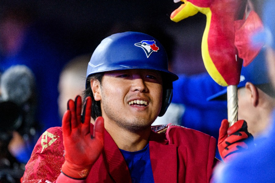 タイガース戦で本塁打を放ったBジェイズ・岡本和真【写真:アフロ】