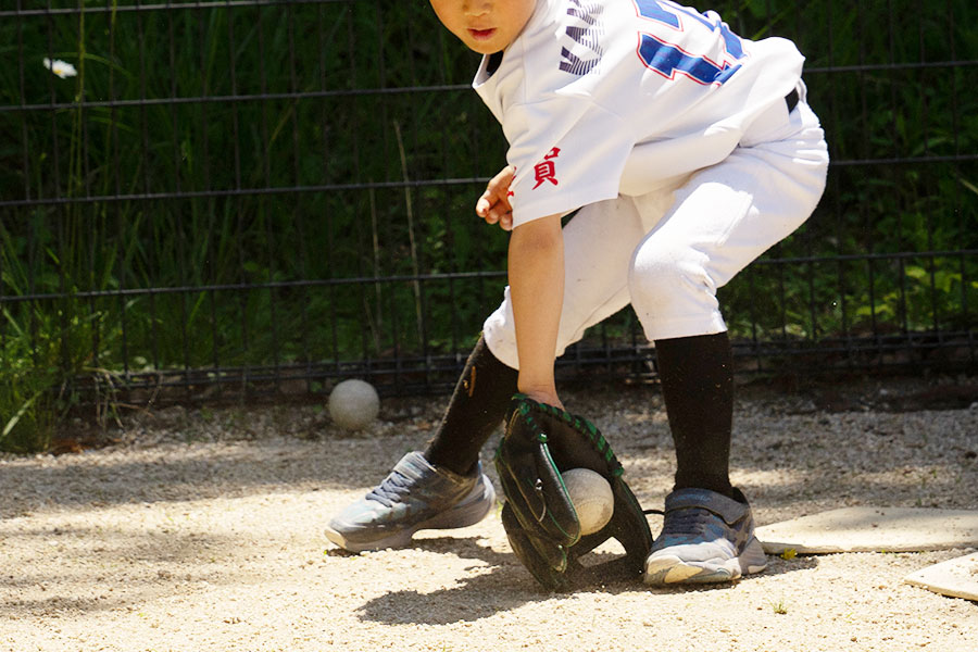 小学生に難しい逆シングルを得意に変えるコツとは（写真はイメージ）