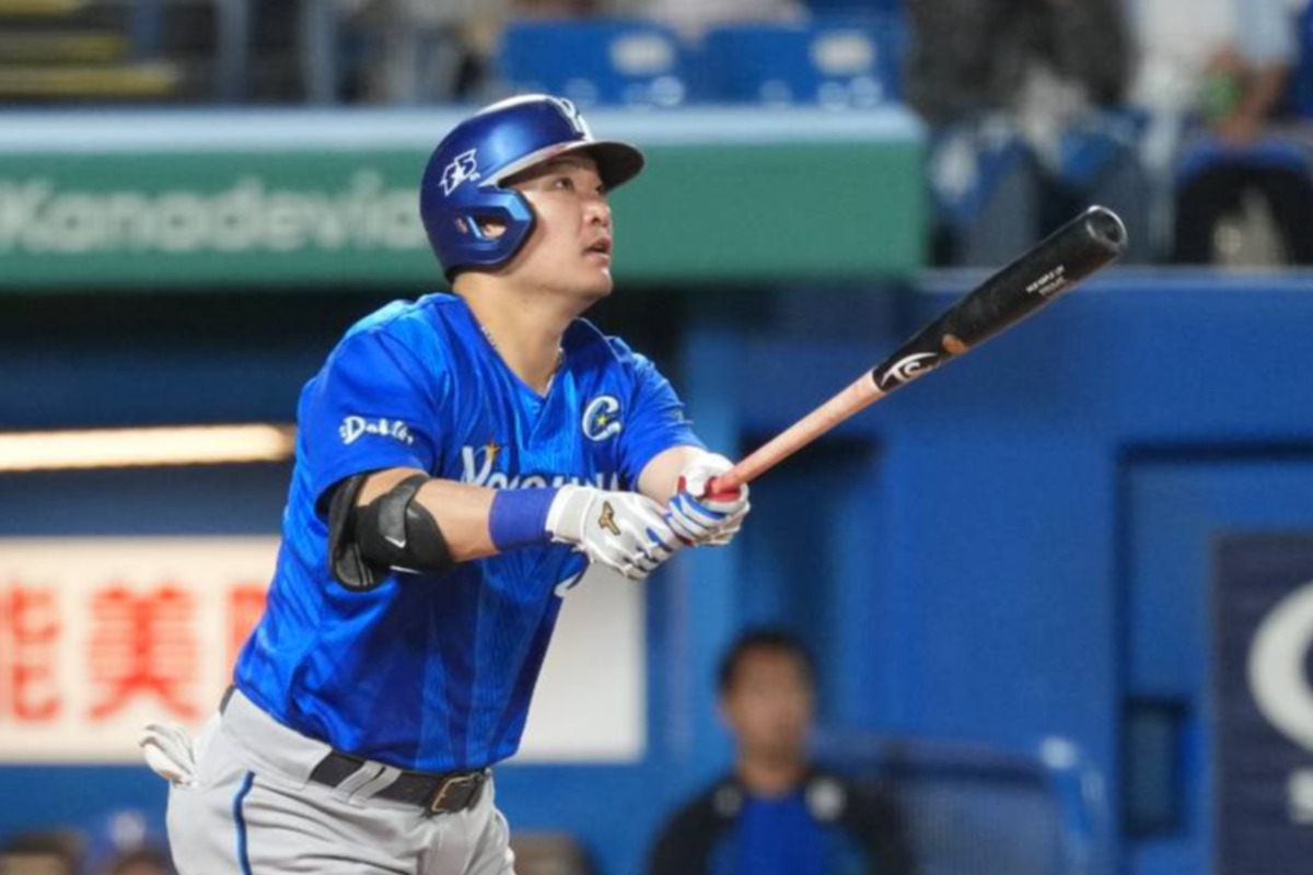 19号を放った筒香嘉智【写真：井上学】