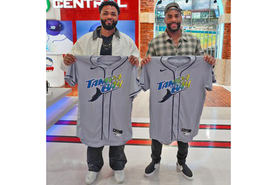 レイズの新ビジターユニホーム【写真:MLB公式Xより】
