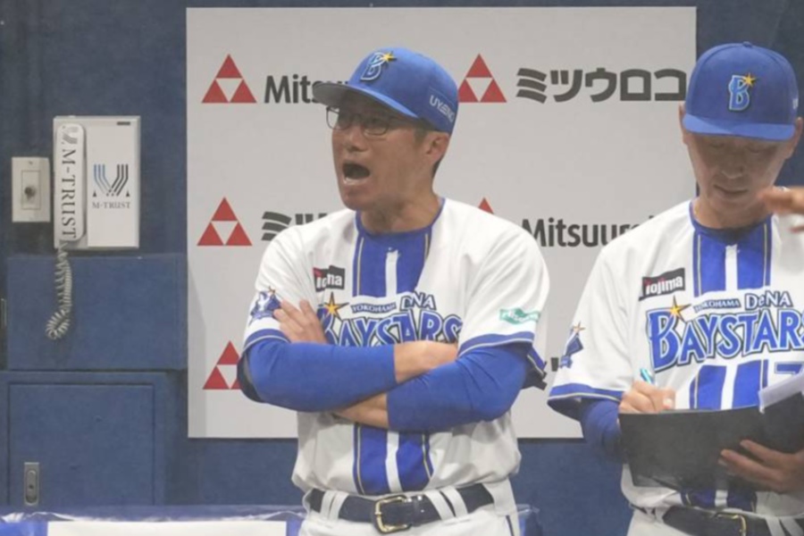 中日で指揮を執ったDeNA・相川亮二監督【写真:井上学】