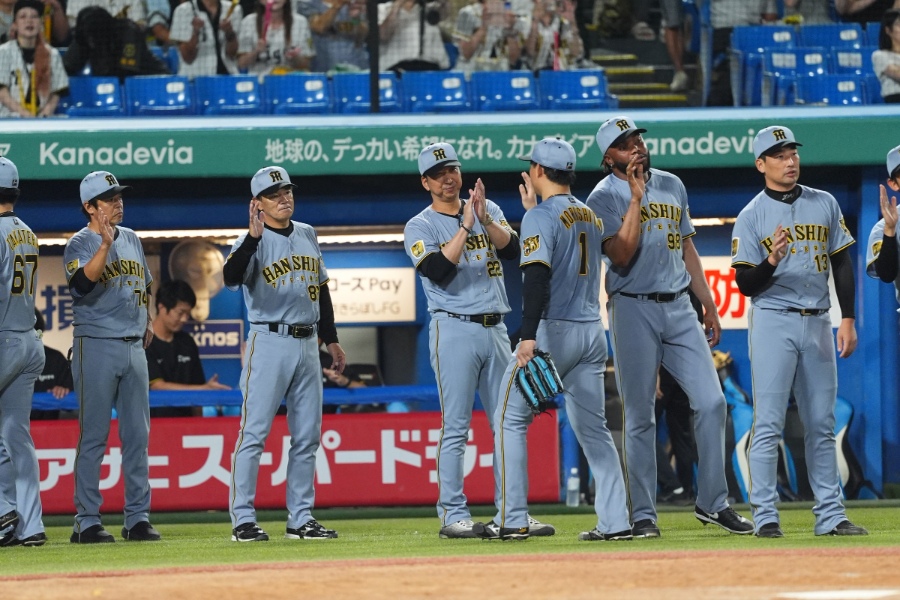 阪神ナイン【写真:小林靖】